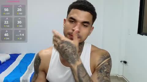 Snapshot of juan_gomez_1 chatting on February 11, 11:32 pm juan_gomez_1 online show from February 11, 11:32 pm