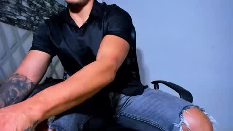 juan_jsmith online show from February 23, 7:11 pm