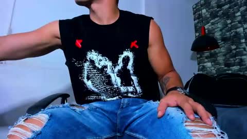 juan_jsmith online show from May 3, 9:43 pm