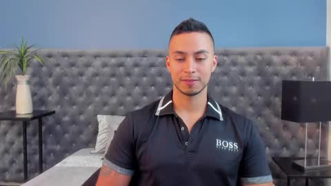 Snapshot of juan_muscle chatting on November 29, 11:52 pm juan_muscle online show from November 29, 11:52 pm