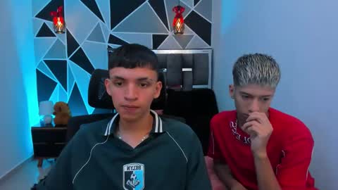 Snapshot of juan_nd_steven chatting on May 13, 1:03 am JuanSteven online show from May 13, 1:03 am