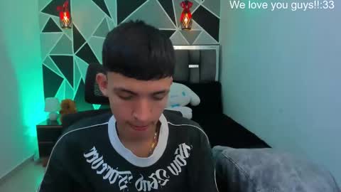 Snapshot of juan_nd_steven chatting on June 3, 10:26 pm JuanSteven online show from June 3, 10:26 pm