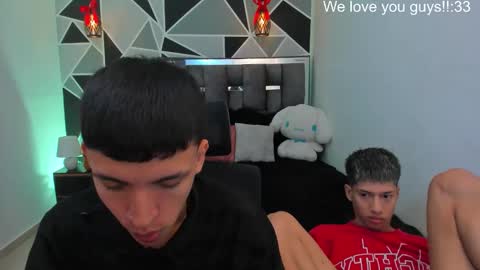 Snapshot of juan_nd_steven chatting on June 7, 11:25 am JuanSteven online show from June 7, 11:25 am