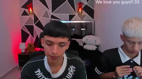 Snapshot of juan_nd_steven chatting on June 10, 3:07 am JuanSteven online show from June 10, 3:07 am