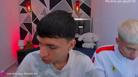 Snapshot of juan_nd_steven chatting on June 12, 11:09 am JuanSteven online show from June 12, 11:09 am