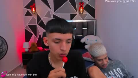 Snapshot of juan_nd_steven chatting on June 13, 10:51 pm JuanSteven online show from June 13, 10:51 pm