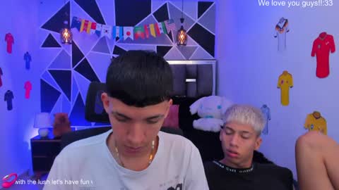 Snapshot of juan_nd_steven chatting on June 19, 2:27 am JuanSteven online show from June 19, 2:27 am