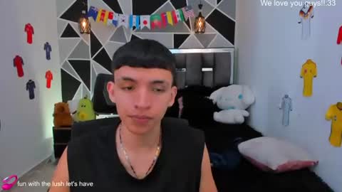 Snapshot of juan_nd_steven chatting on June 27, 9:09 pm JuanSteven online show from June 27, 9:09 pm