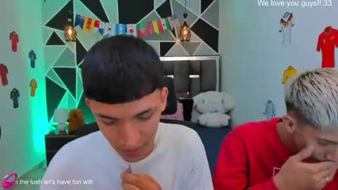 Snapshot of juan_nd_steven chatting on July 12, 9:06 pm JuanSteven online show from July 12, 9:06 pm