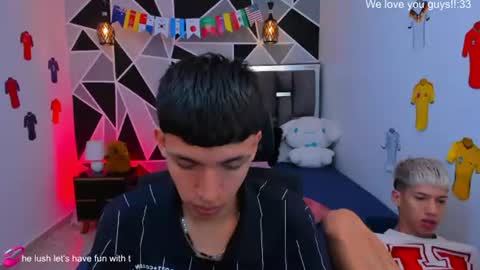 Snapshot of juan_nd_steven chatting on July 13, 10:51 am JuanSteven online show from July 13, 10:51 am