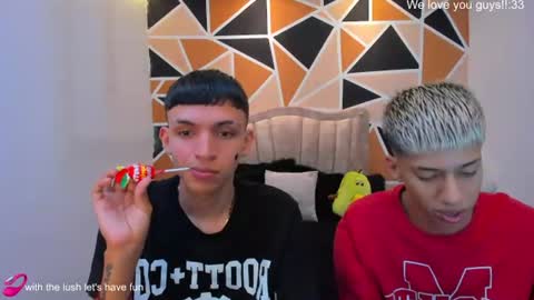 Snapshot of juan_nd_steven chatting on July 23, 3:04 am JuanSteven online show from July 23, 3:04 am