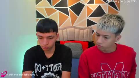 Snapshot of juan_nd_steven chatting on August 4, 10:40 am JuanSteven online show from August 4, 10:40 am