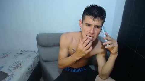 Snapshot of juan_stevan chatting on December 7, 1:14 am juan stevan online show from December 7, 1:14 am