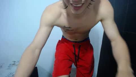 Snapshot of juan_stevan chatting on February 5, 12:20 am juan stevan online show from February 5, 12:20 am
