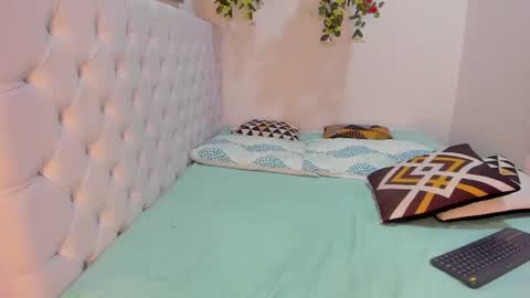 Snapshot of juana_naranjo chatting on June 14, 3:14 pm juana_naranjo online show from June 14, 3:14 pm