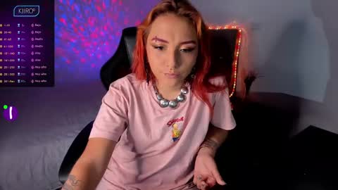 Snapshot of juana_tropic chatting on December 4, 11:57 pm Juana Fer online show from December 4, 11:57 pm