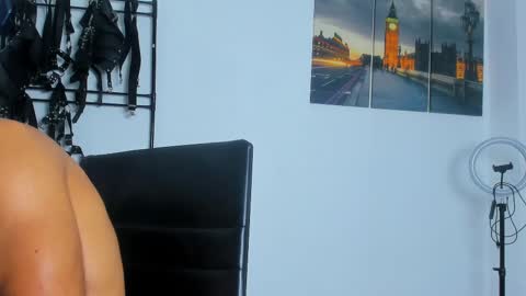 Snapshot of juanbladde chatting on October 23, 3:50 am Juan Esteban online show from October 23, 3:50 am