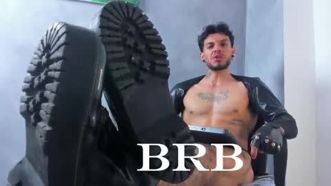 Juan Esteban online show from February 25, 4:44 am