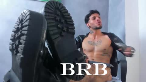 Juan Esteban online show from May 3, 3:56 am