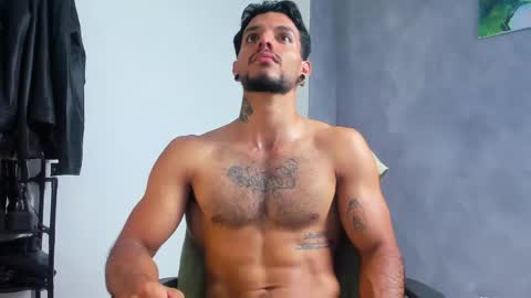 Snapshot of juanbladde chatting on May 15, 4:08 am Juan Esteban online show from May 15, 4:08 am