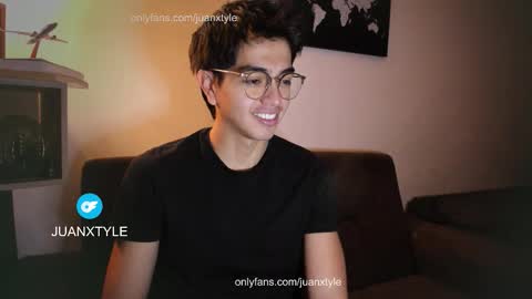 . online show from December 1, 7:08 pm