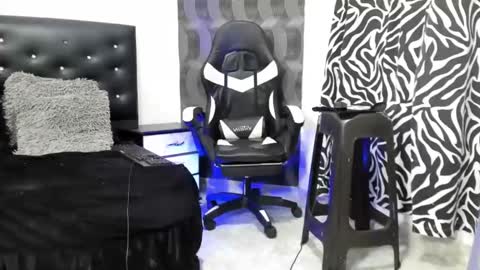 Juan Diego Uribe online show from February 14, 11:42 pm