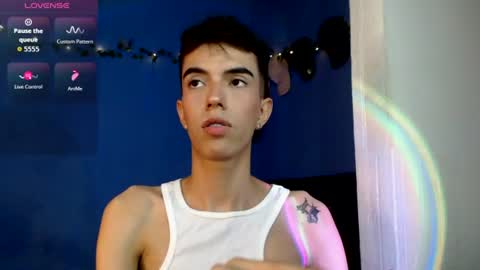 Snapshot of juandii26 chatting on June 22, 12:24 am juandi online show from June 22, 12:24 am