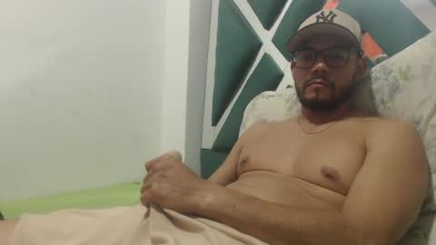 juanfe_style online show from November 13, 11:25 pm