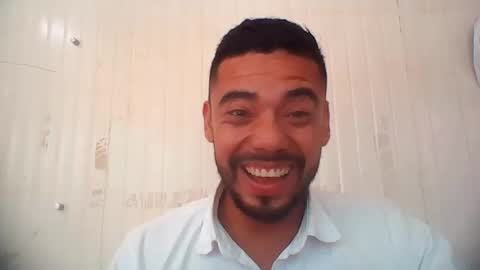 Snapshot of juanfe_style chatting on May 22, 7:08 pm juanfe_style online show from May 22, 7:08 pm