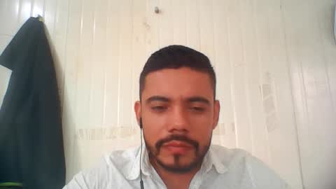 Snapshot of juanfe_style chatting on May 28, 7:55 pm juanfe_style online show from May 28, 7:55 pm
