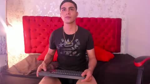 Snapshot of juanga_briel chatting on July 10, 12:19 pm JUAN GABRIEL online show from July 10, 12:19 pm