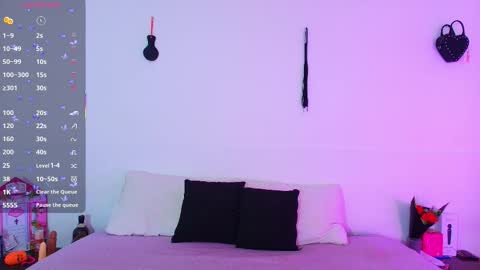 Blue online show from December 15, 4:33 pm