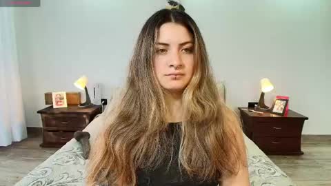 Snapshot of juanitablue chatting on May 14, 8:04 pm Blue online show from May 14, 8:04 pm