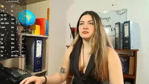 Snapshot of juanitablue chatting on May 30, 6:49 pm Blue online show from May 30, 6:49 pm