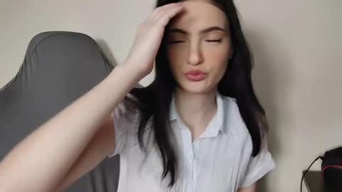 Veronika online show from May 31, 1:07 pm