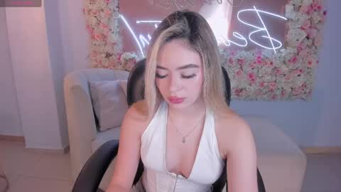 Snapshot of juanitaclay chatting on May 9, 7:30 pm Juanita Clay online show from May 9, 7:30 pm