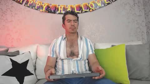 Snapshot of juank_fit45 chatting on October 21, 1:56 pm Juan k online show from October 21, 1:56 pm