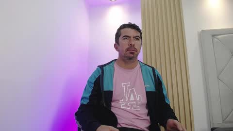 Juan k online show from April 28, 12:32 pm