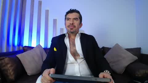 Juan k online show from April 29, 4:22 pm