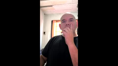 Snapshot of juanma_yahoo chatting on April 12, 1:16 pm Juan Manuel online show from April 12, 1:16 pm