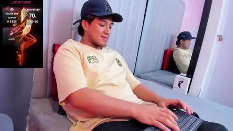 JUAN  online show from May 13, 12:30 am