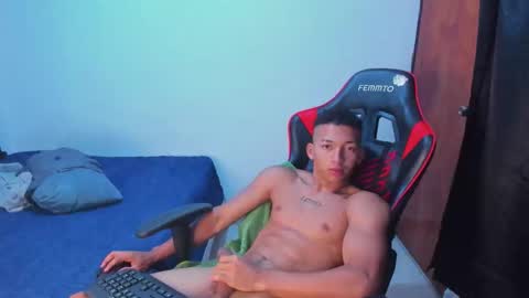 Snapshot of juansw66 chatting on June 5, 2:40 am juansw66 online show from June 5, 2:40 am