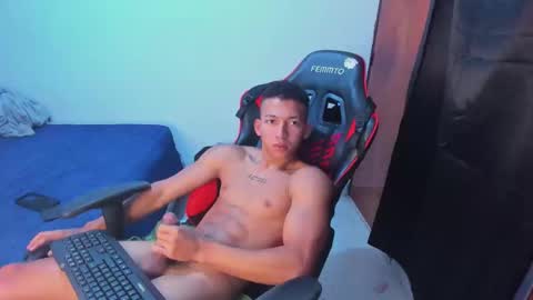 Snapshot of juansw66 chatting on June 10, 4:17 pm juansw66 online show from June 10, 4:17 pm