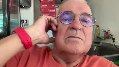 Snapshot of juantricker chatting on July 1, 11:34 am Juan online show from July 1, 11:34 am