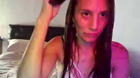 Snapshot of juanyroo chatting on February 24, 12:52 am juanyroo online show from February 24, 12:52 am