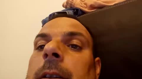 juanyyolanda1308 online show from April 24, 7:49 pm