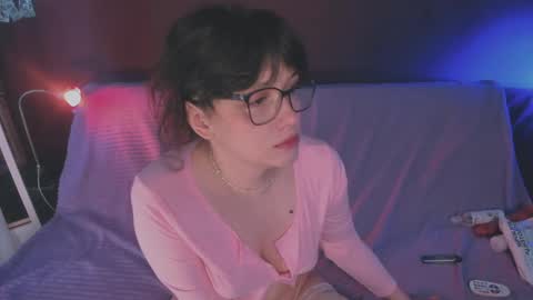 Snapshot of juby_yubi chatting on May 12, 12:02 pm Arina online show from May 12, 12:02 pm