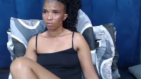 Snapshot of jucylipsebony chatting on June 14, 9:22 am jucylipsebony online show from June 14, 9:22 am
