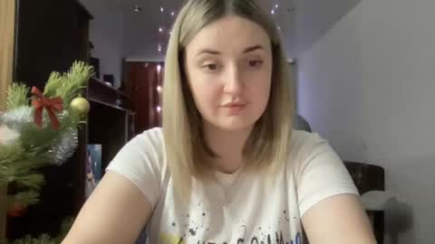 Snapshot of judevalenti chatting on December 25, 5:26 pm JudeValenti online show from December 25, 5:26 pm