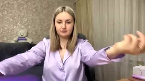 Snapshot of judevalenti chatting on October 17, 5:15 pm JudeValenti online show from October 17, 5:15 pm